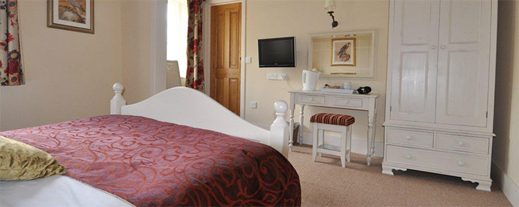 The George & Falcon rooms price check Best Prices and Availability